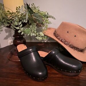 MADEWELL, The Cecily Clogs. (NWOT)